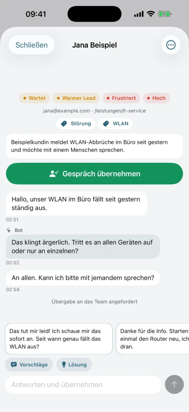CUSCOS on iPhone: Chat view